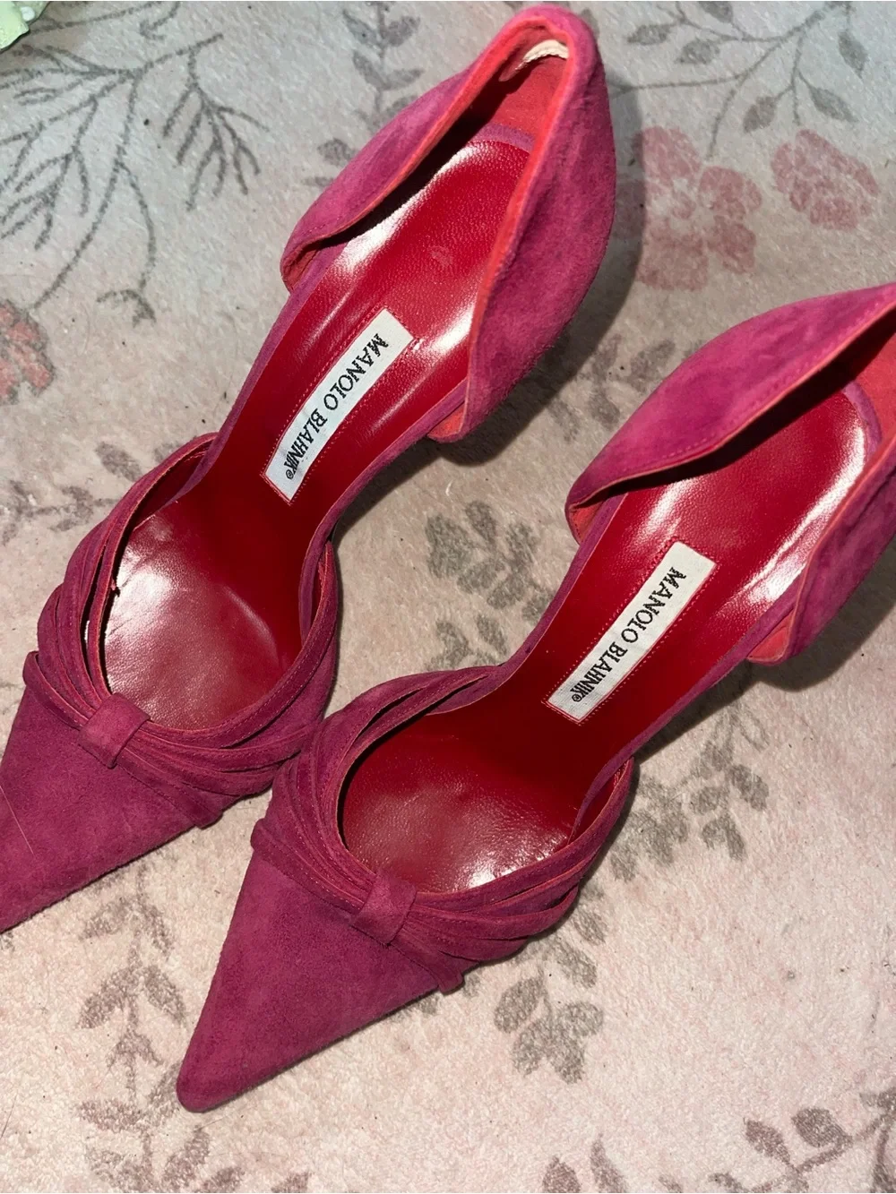 Manolo Blahnik Tayler Suede D'Orsay Pumps Berry Fuchsia Pink 38.5 / US W 8.5